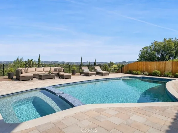 5952 Maury Ave, Woodland Hills, CA 91367