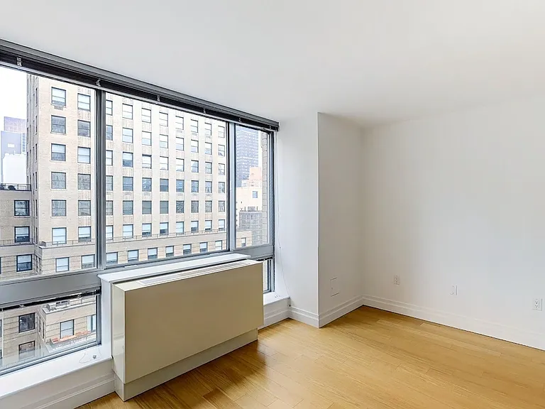 150 E 44th St #37F — Photo 7