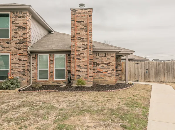 711 Peach Ct, Grapevine, TX 76051