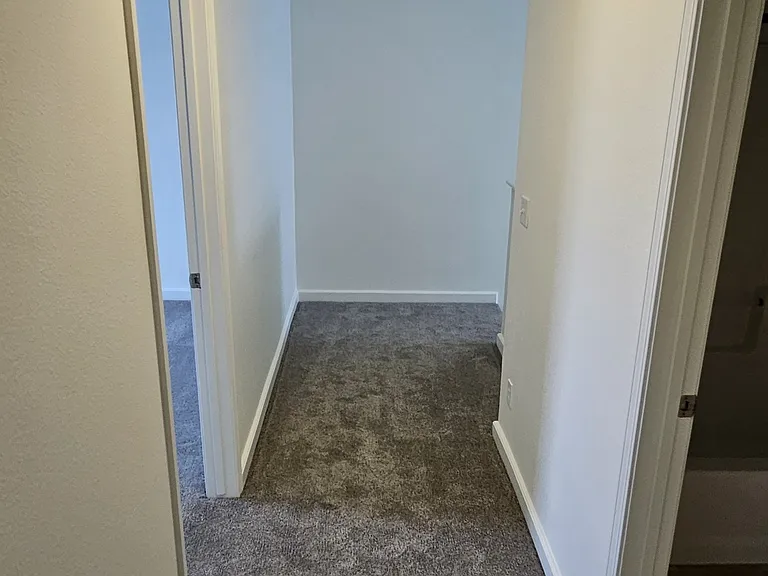 402 Par Ave — Photo 14