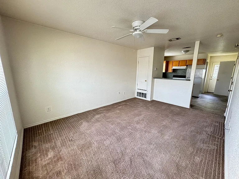 4409 Mattie Dr — Photo 2
