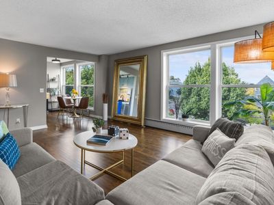 821 Douglas Ave APT 301, Minneapolis, MN, 55403