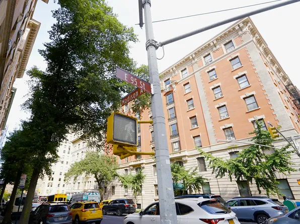 30 East 95th Street image 13 of 13