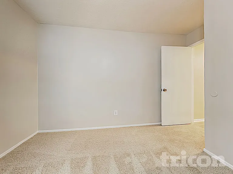 20419 Bishops Gate Ln — Photo 15