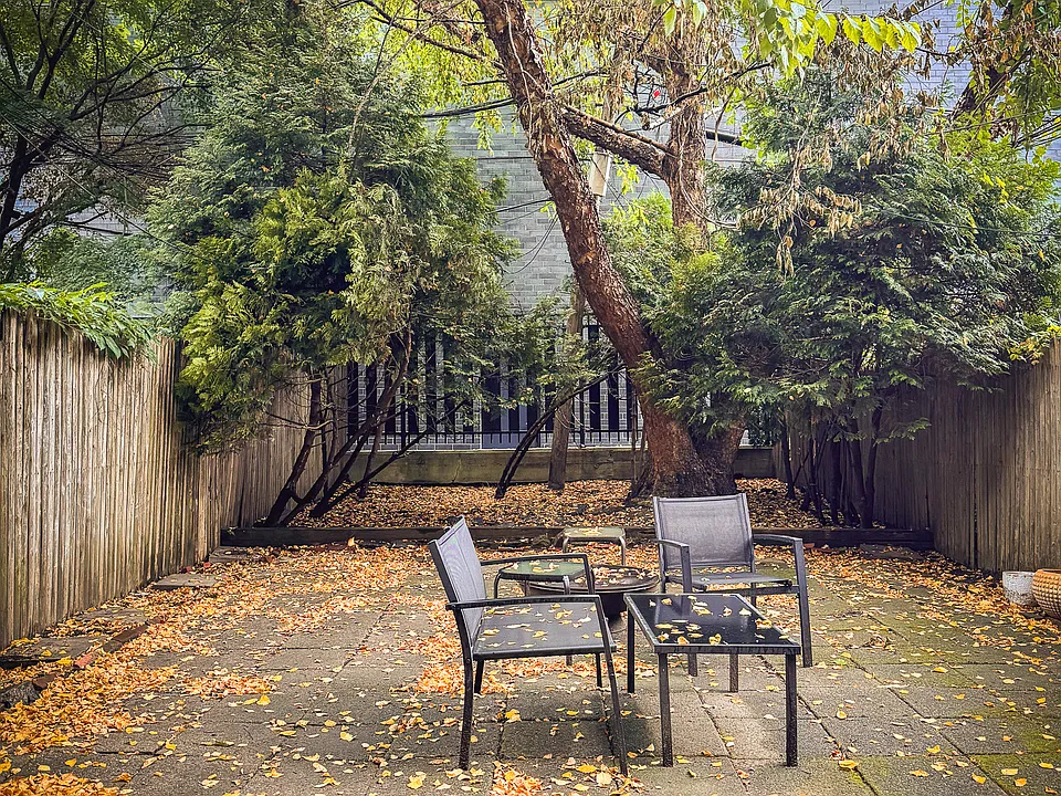 231 Clermont Ave #1R