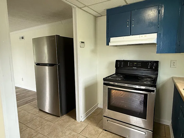 224 Lamont St — Photo 12