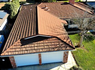 992 Grove Ave, Gustine, CA 95322