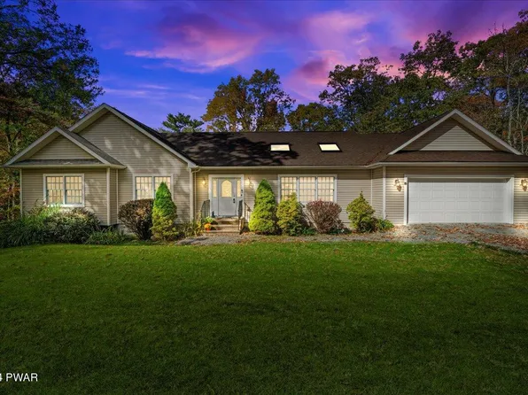 312 Forest Dr, Hawley, PA 18428