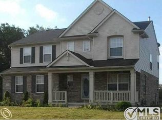 26625 Parkside Dr #40, Taylor, MI 48180