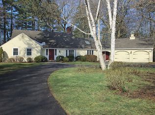 74 Prynne Ridge Rd, Longmeadow, MA 01106