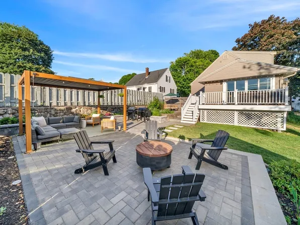 37 Hillcrest Ave, Beverly, MA 01915