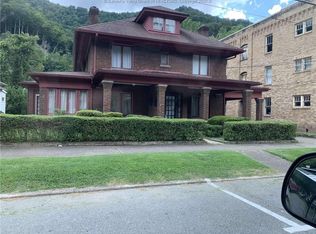 650 Stratton St, Logan, WV 25601