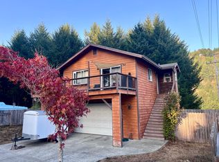 151 Redwood Rd, Whitethorn, CA 95589