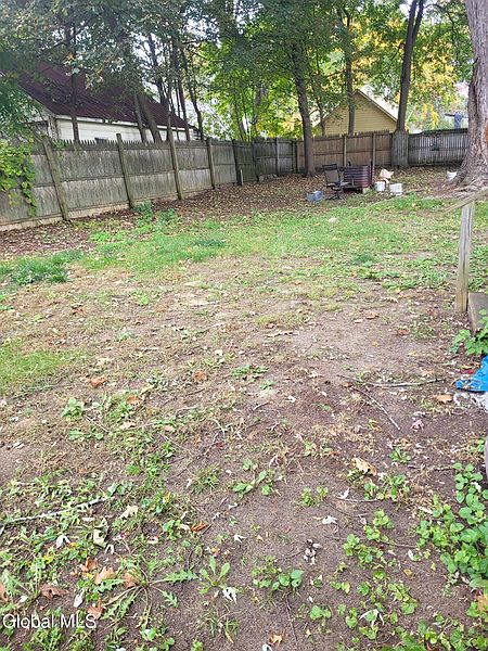 2nd image of 561 Lower Oak Street