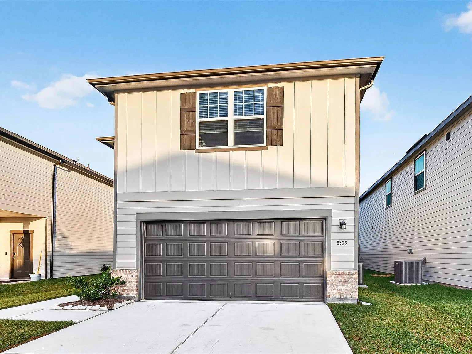4 bed, 2.5 bath, 2121 sqft, $2,200 — Photo 4