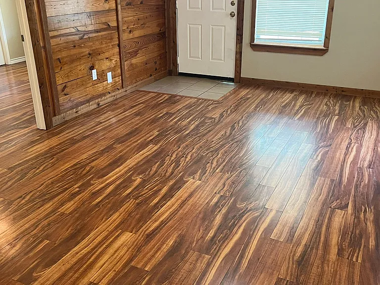 610 E High St — Photo 8