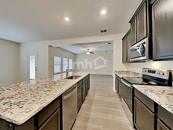 4th image of 7937 Cactus Plum Dr