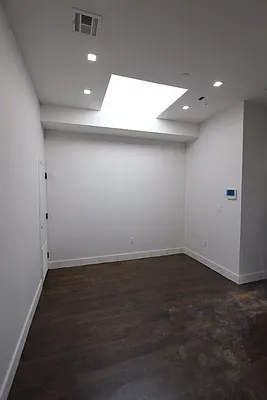 Rented by Voro, LLC | media 44