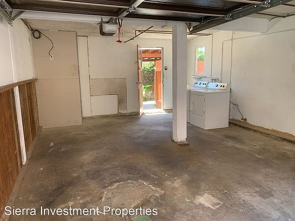 4th image of 406 E Valencia Ave