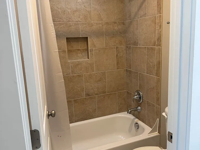 303 Newport Hill Ln — Photo 28