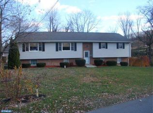 17 1st Ave, Schuylkill Haven, PA 17972