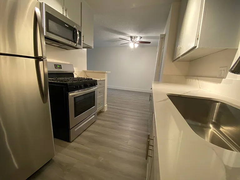 1808 N Harvard Blvd — Photo 46