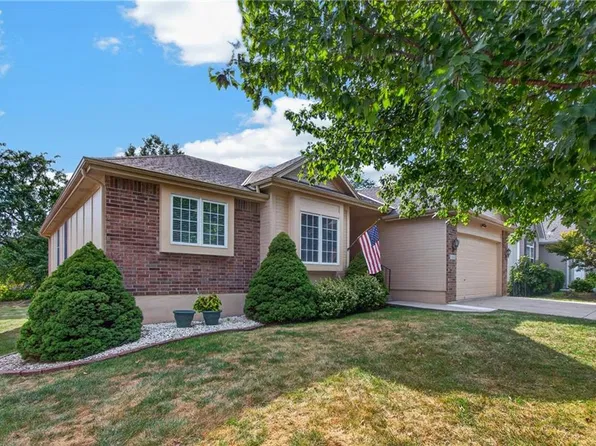 1915 Meadowlark Dr, Raymore, MO 64083