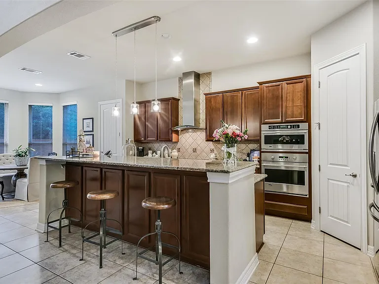 223 Lake Como Dr — Photo 15