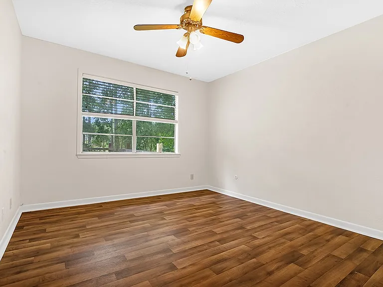 125 Red Oak Dr — Photo 10