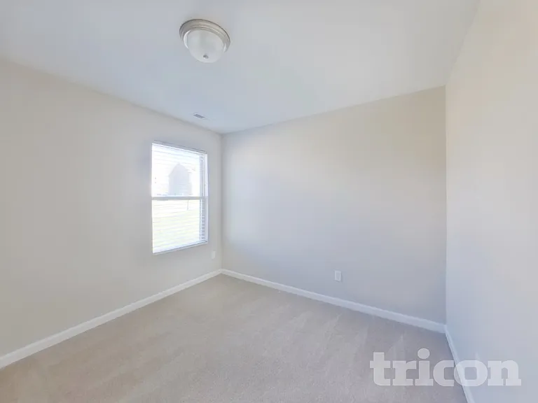 1035 Lonergan Cir — Photo 13
