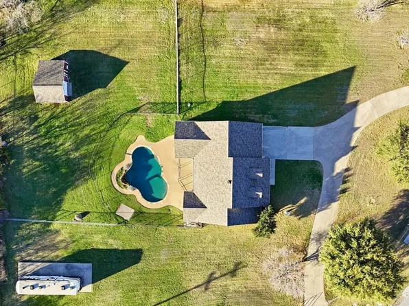 10305 Alta Vista Rd, Fort Worth, TX 76244