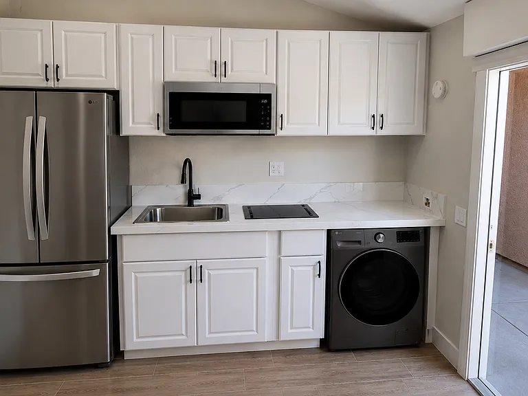 610 Parkview Dr #S — Photo 4