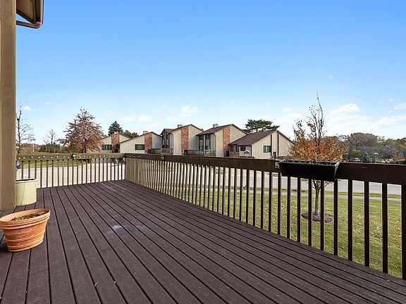 South facing Deck with plenty of views from sun up to sunset.