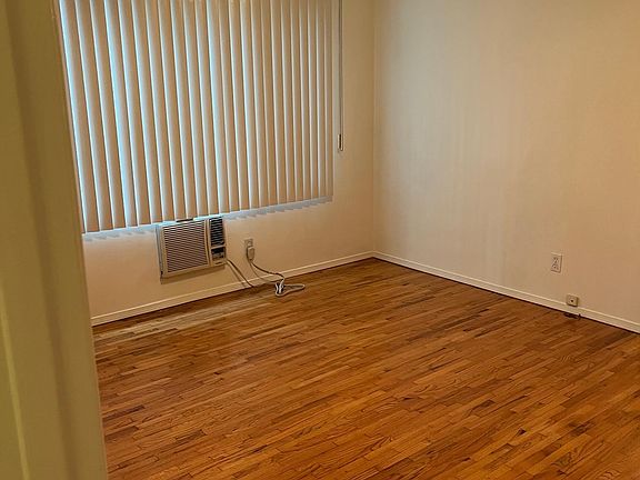 2nd image of 5319 Radford Ave