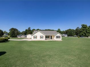 109 Cedar Glen Dr, Williamston, SC 29697