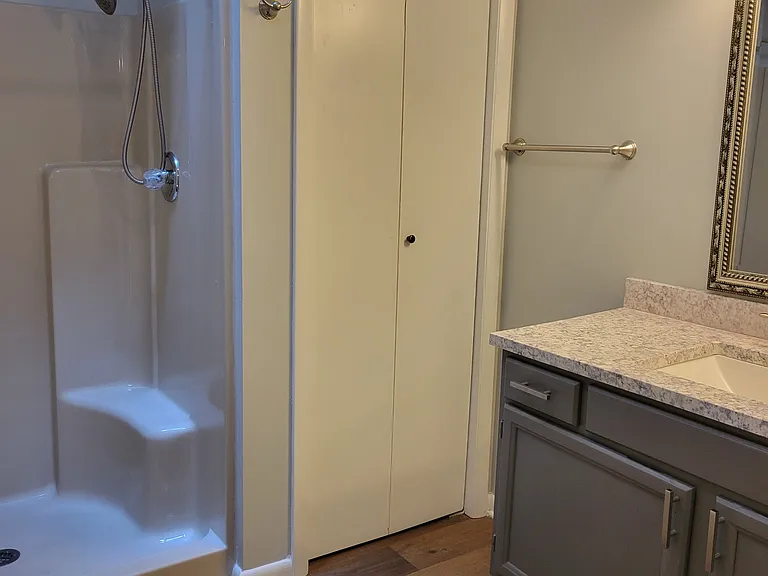 111 Devon Rd — Photo 31