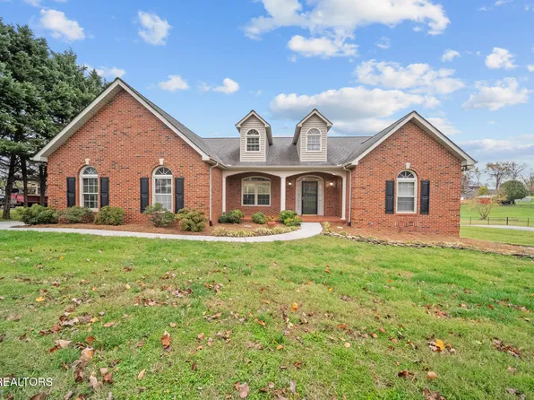 2212 Steven Dr, Knoxville, TN 37938