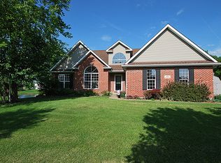 313 Mustang Dr, Oswego, IL