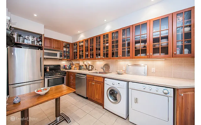 Rented by Douglas Elliman | media 13