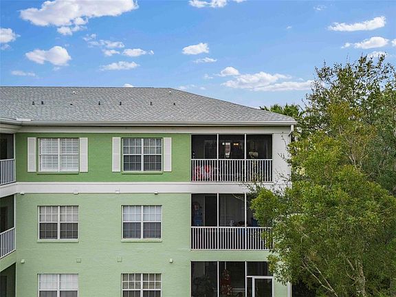 3rd image of 2121 Heron Lake Dr Unit 301