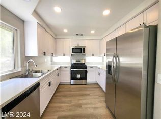 10208 Grecian Laurel Ct, Las Vegas, NV 89183