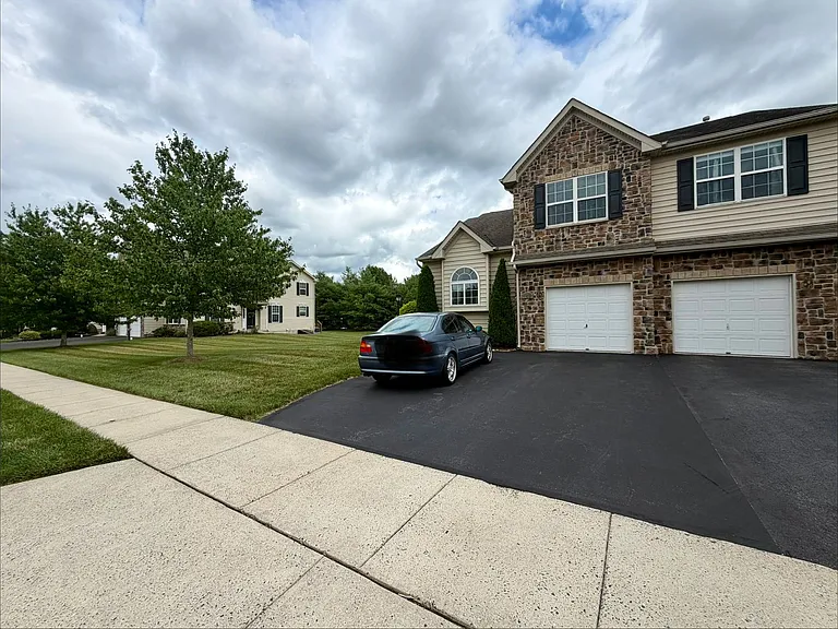 173 Providence Ln — Photo 1
