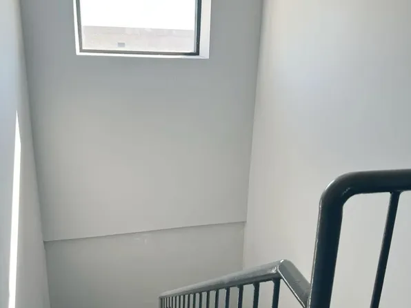 25-34 Steinway Street image 14 of 29