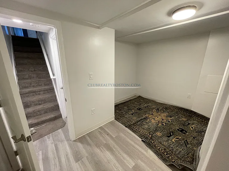22 Augustus Rd #LR — Photo 11