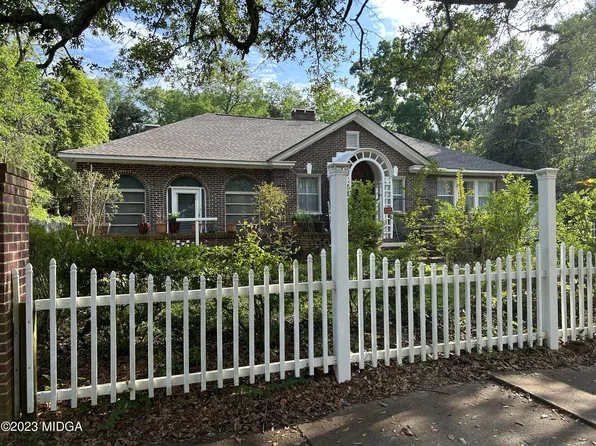 303 Persons St, Fort Valley, GA 31030