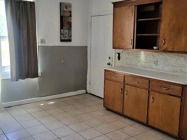 288 Coit St #1 — Photo 2