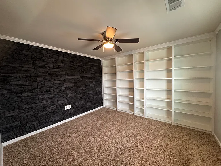 624 Leonard Ln — Photo 19