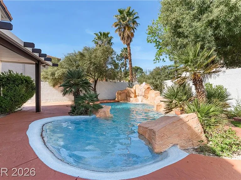 8640 Copper Ridge Ave — Photo 35