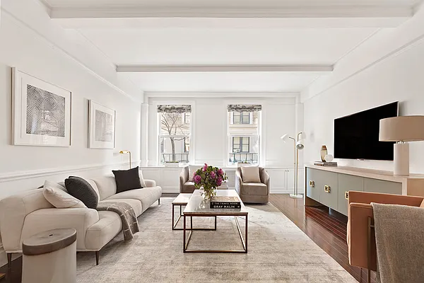 Sold by Compass | media 1