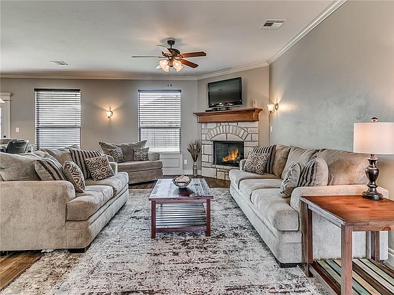 3rd image of 4805 Limestone Dr